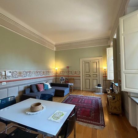 Puccini'S Home, Elegant Apartment In Piazza Puccini Лука Екстериор снимка