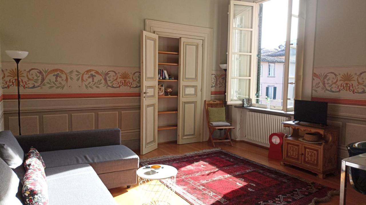 Puccini'S Home, Elegant Apartment In Piazza Puccini Лука Екстериор снимка